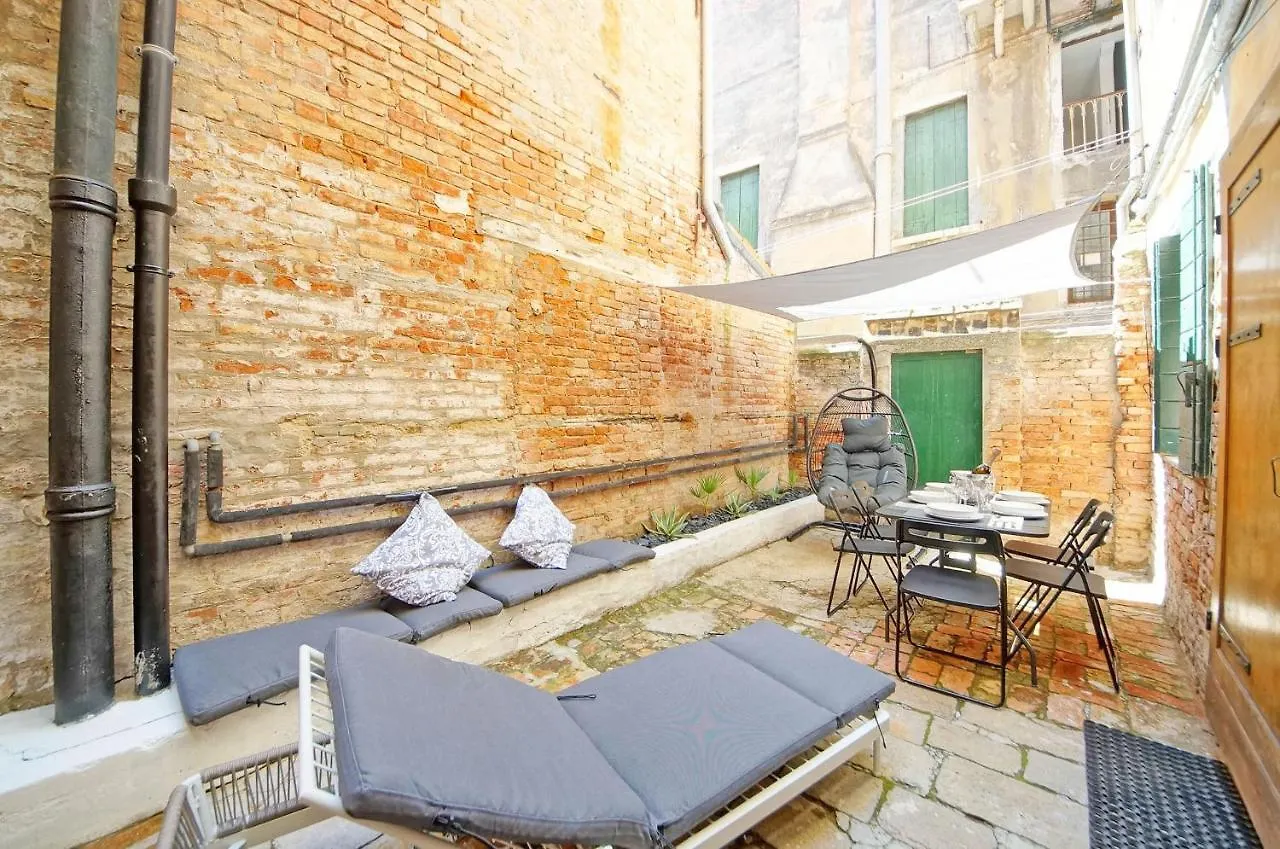 Gondola View Apartment Venedig 0*,  Italien
