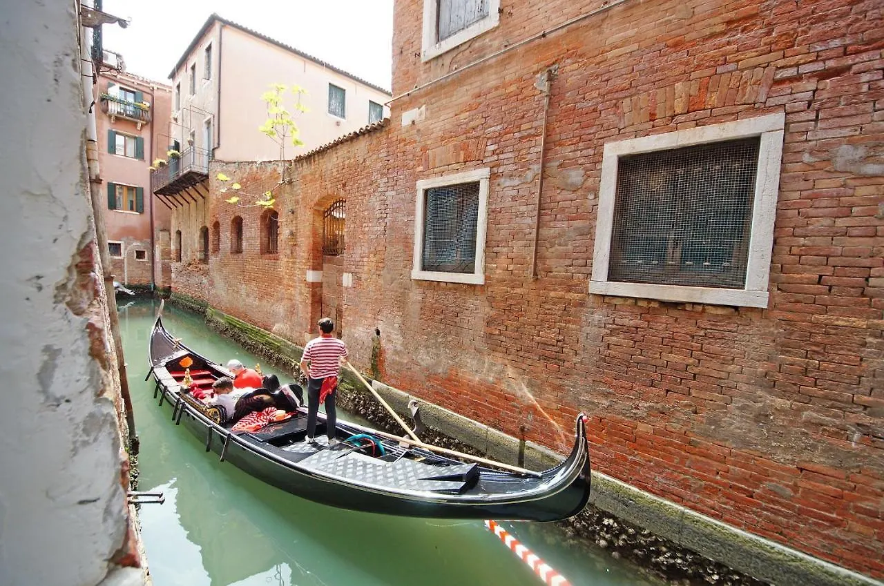 Gondola View Apartment Venedig