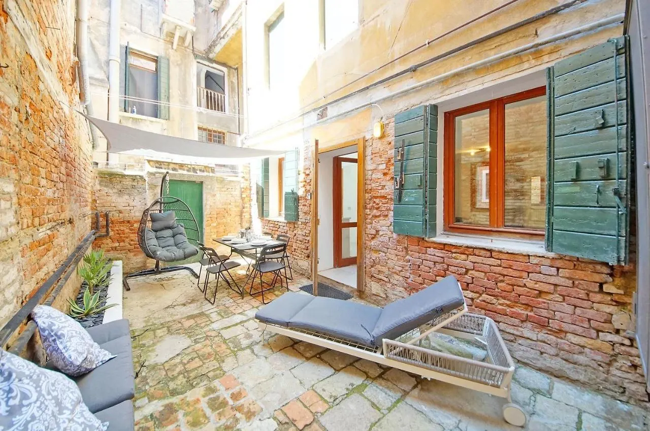ונציה Gondola View Apartment