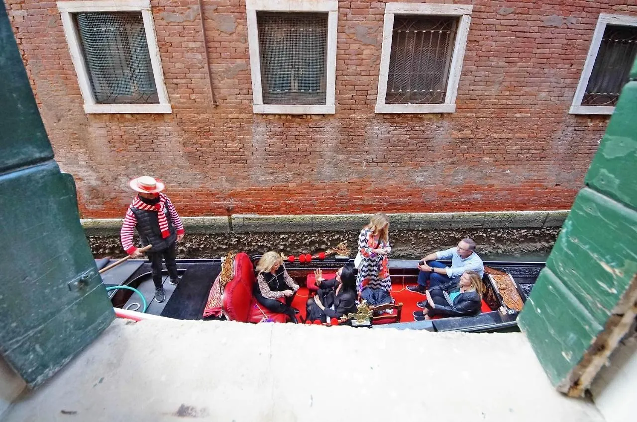 Gondola View Apartment Venice