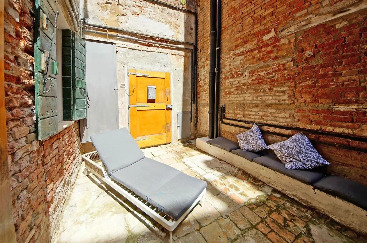 Gondola View Apartment Venice Italy